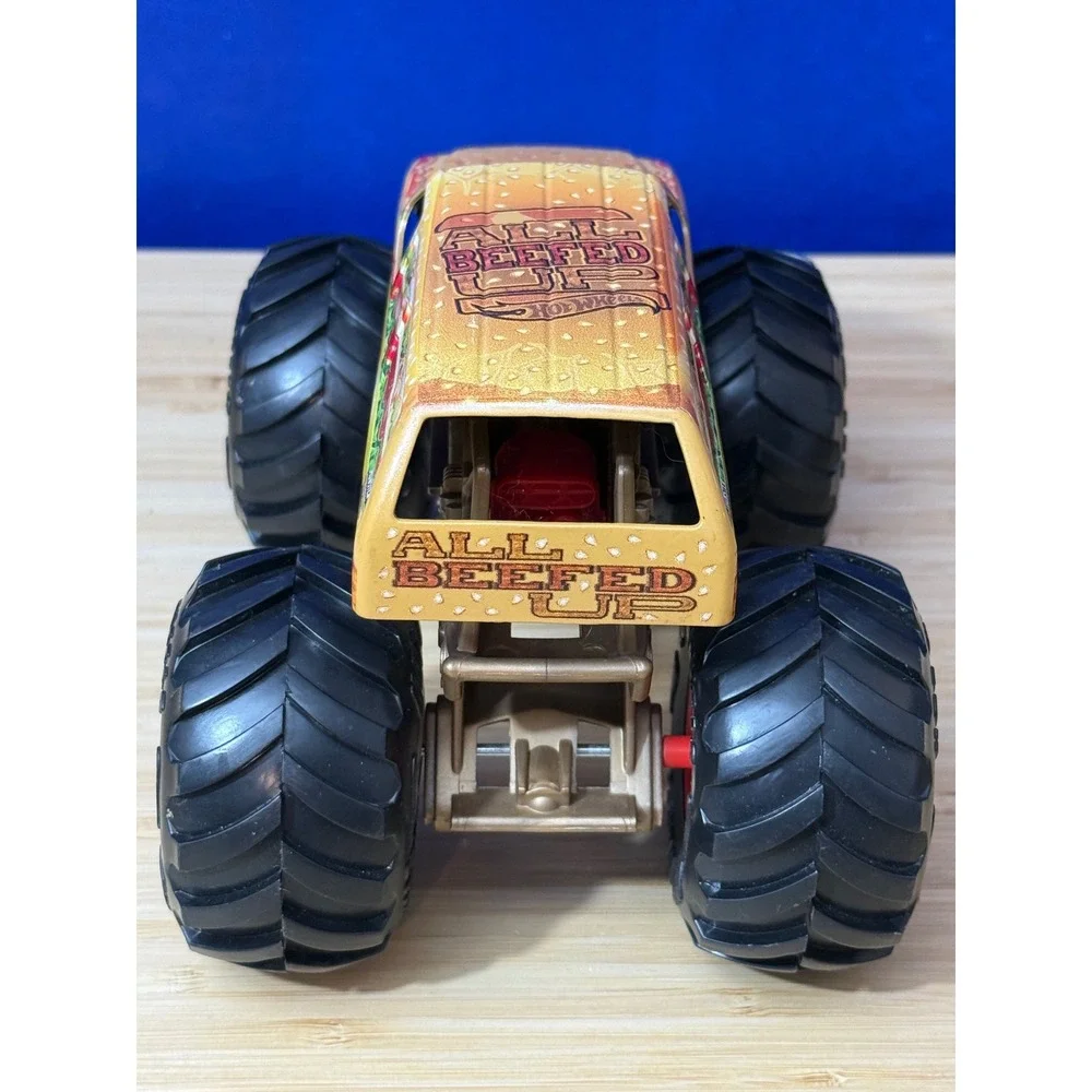 Hot Wheels Monster Truck All Beefed Up Hamburger Diecast 1:24 Scale Gold Red